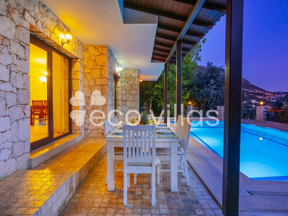 Villa Otantik 