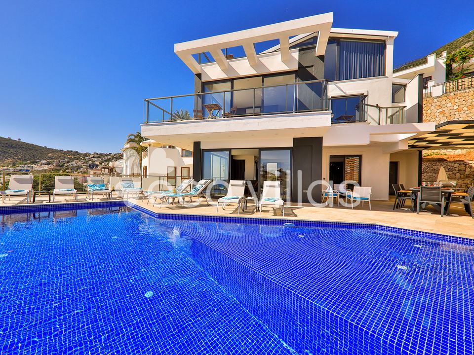 Villa Royal Merchant 