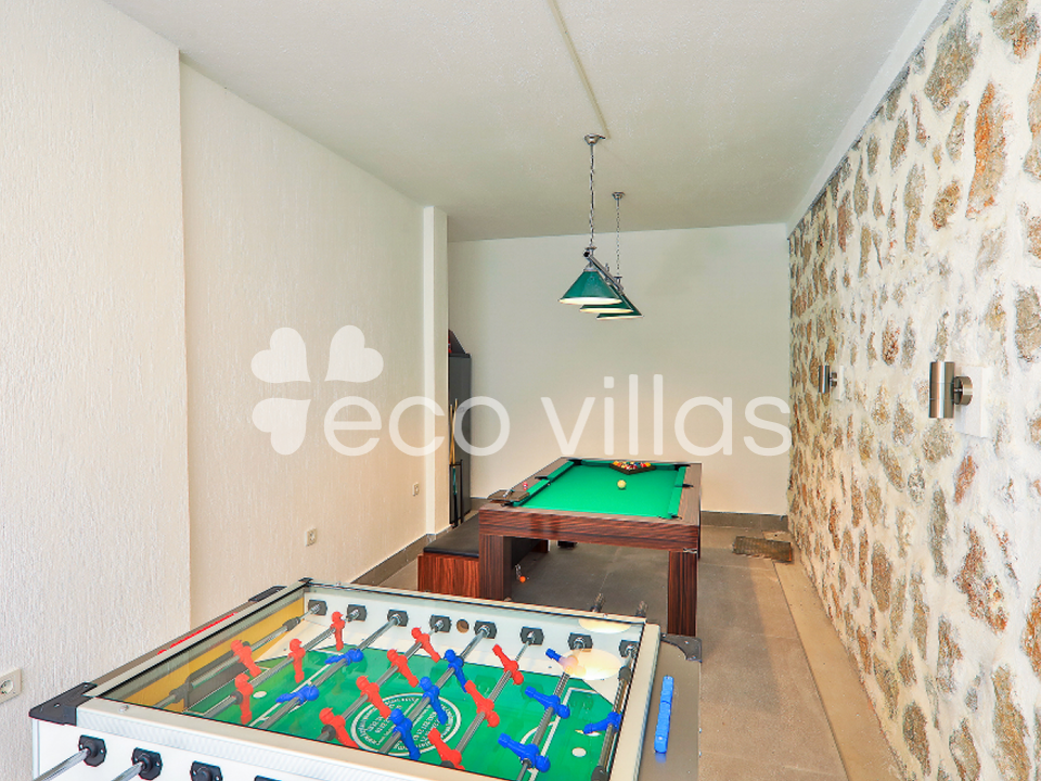 Villa Skylight  