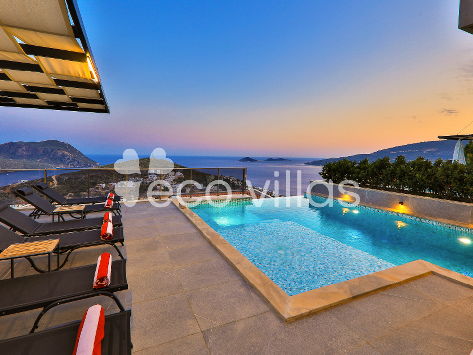 Villa Skylight  