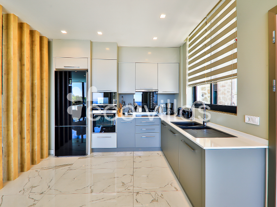 Villa Skylight  